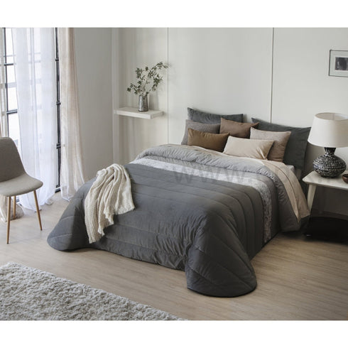 Lovatiesė "Arlet Grey" su 2 dekoratyvinių pagalvėlių užvalkalais, pilkos spalvos